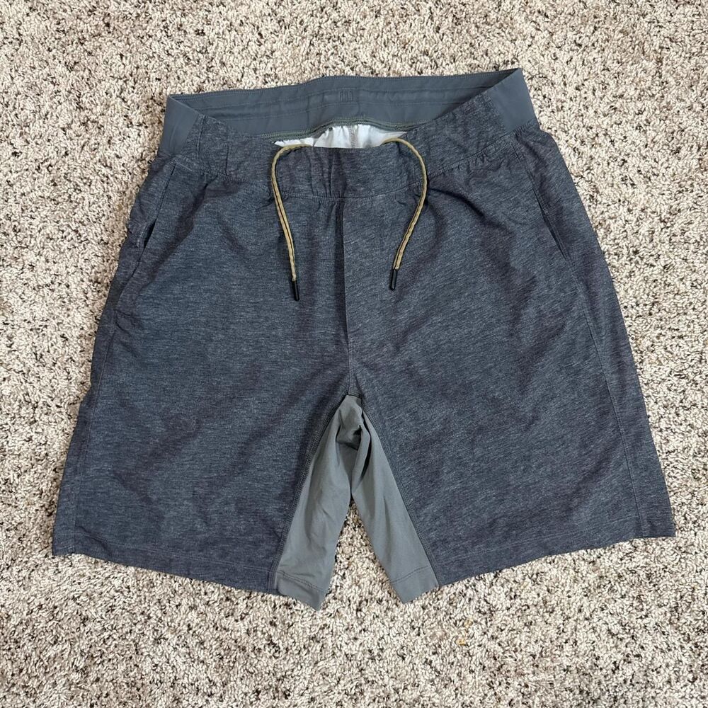 Lululemon Men's Grey and Blue Shorts